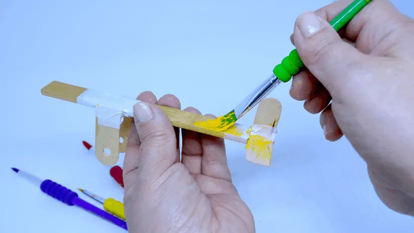 Como fazer um avião com palito de picolé!