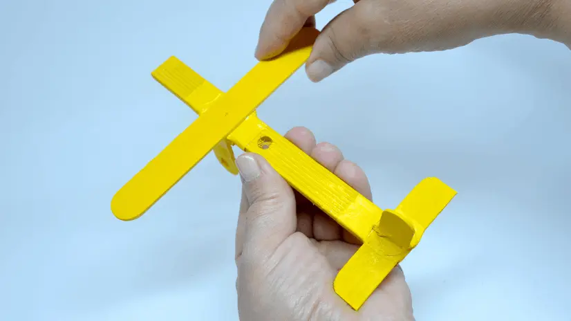 Como fazer um avião com palito de picolé!